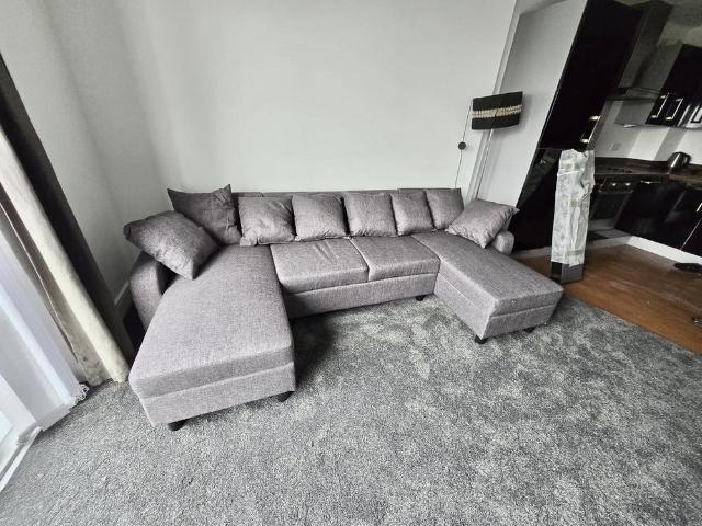 Apartment for rent in Nangreaves, Wales