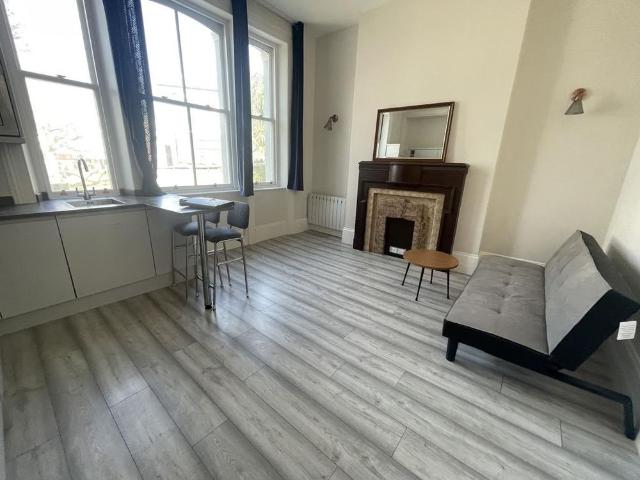 Apartment for rent in The Haulgh, Lee Bank