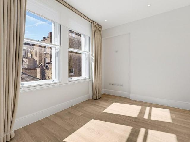 Apartment for rent in Chelsea, Greater London