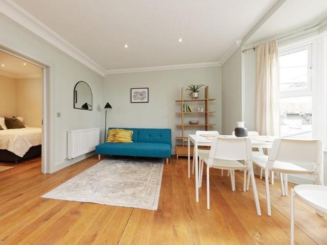 Apartment for rent in East Cliff, Acol