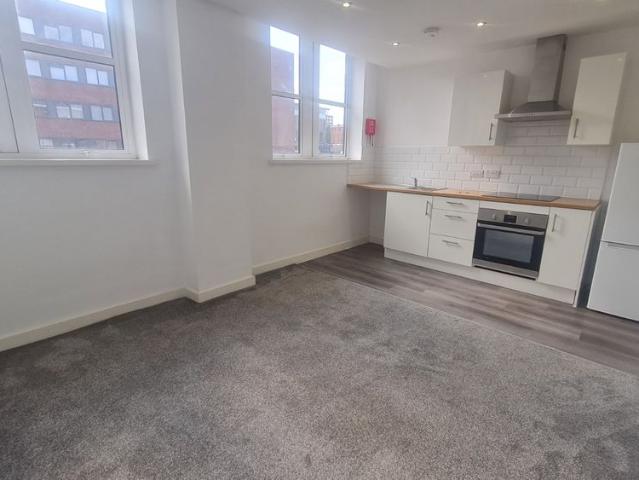 Apartment for rent in Belle Isle, West Yorkshire