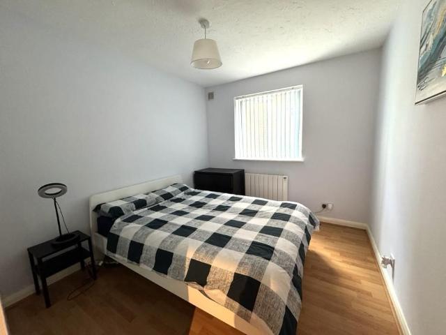 Apartment for rent in Pachesham Park, Surrey