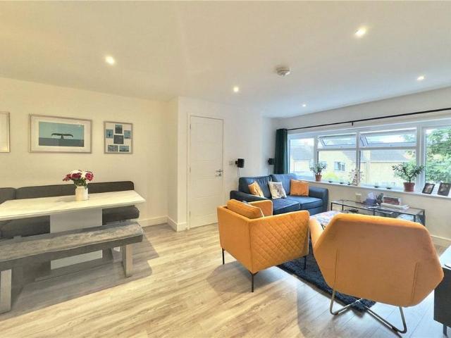 Apartment for rent in Wooburn, Bourne End