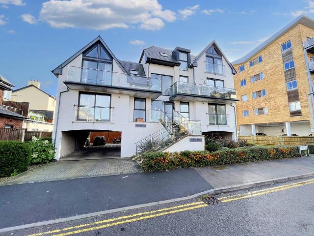 Flat for rent in Poole