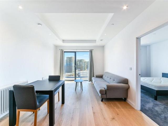 Apartment for rent in Poplar Grove, Greater London