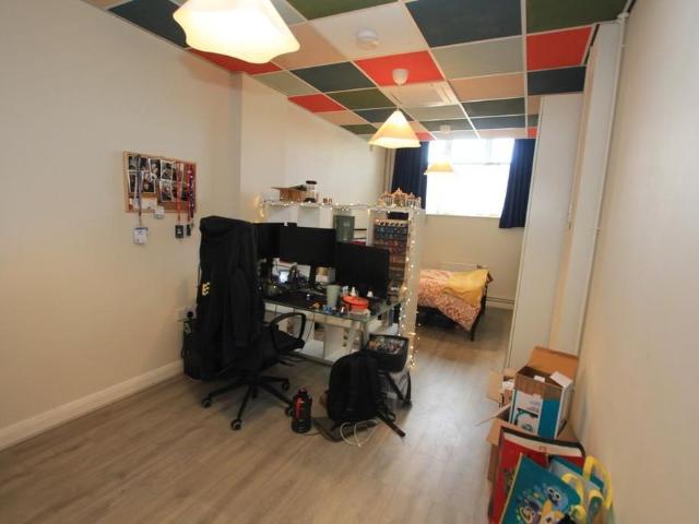 Apartment for rent in Newtown, Two Mills