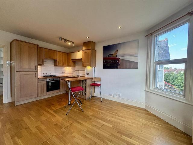 Flat for rent in Greater London