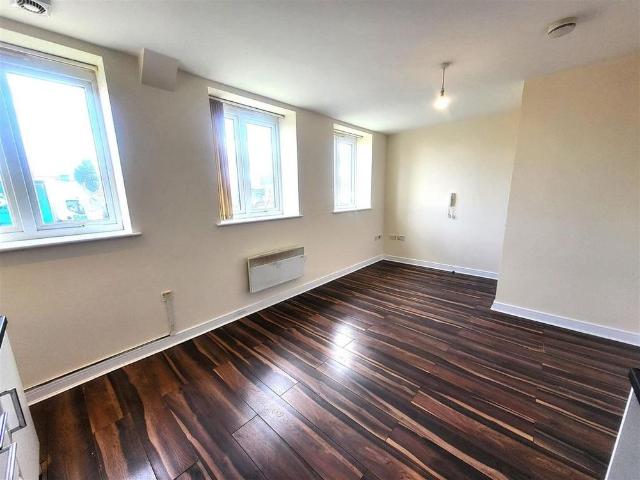 Apartment for rent in Goldthorn Hill, West Midlands