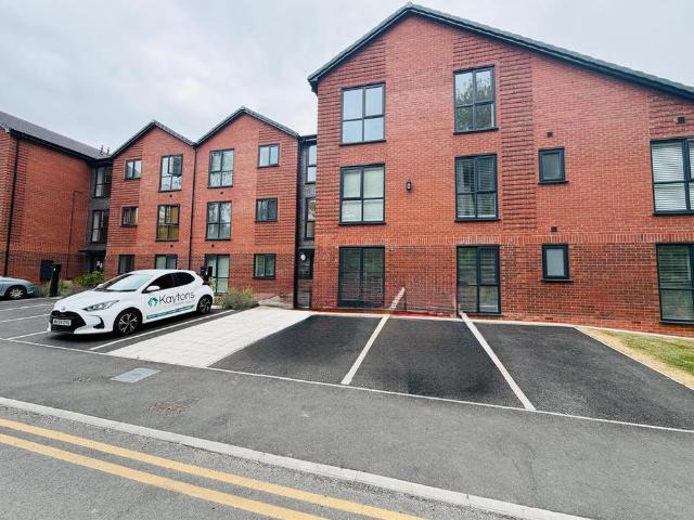 Flat for rent in Kirkhams, Bury