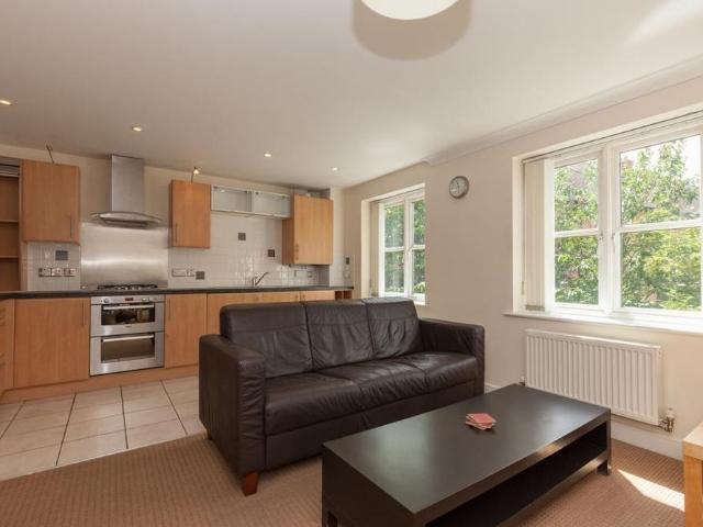 Apartment for rent in Caldecott, Dromore