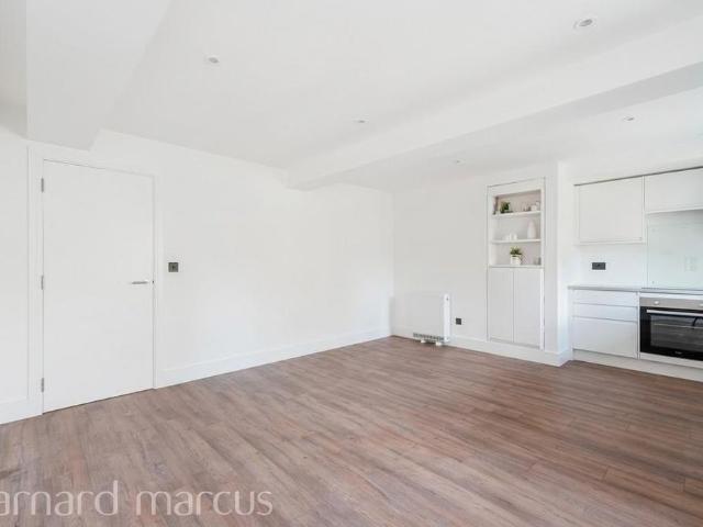 Apartment for rent in Dorking, Mole Valley