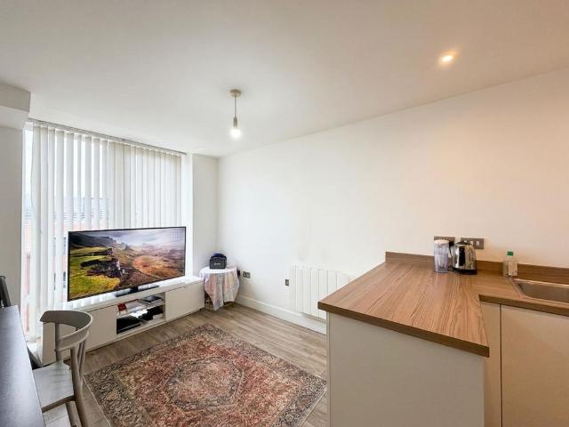 Flat for rent in Spon End, West Midlands