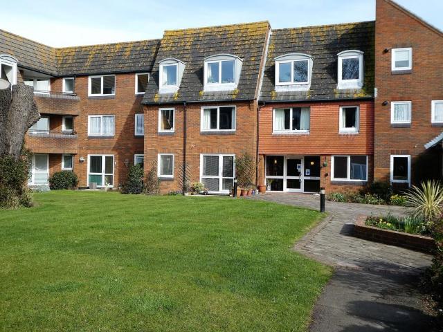 Flat for rent in Clapham, West Sussex