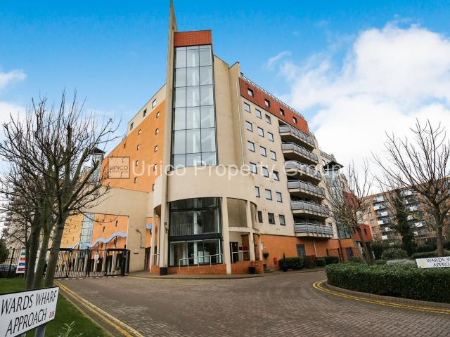 Apartment for rent in Silvertown, Greater London
