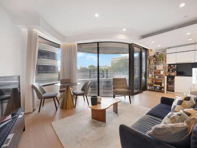 Flat for rent in Vauxhall, Greater London
