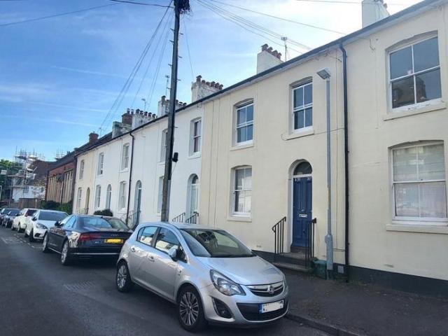 Flat for rent in Lower Walmer, Ash
