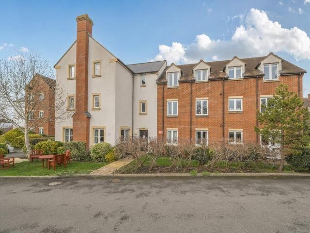 Flat for rent in Great Faringdon, Dromore