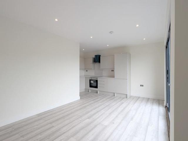 Flat for rent in South Harrow, Greater London