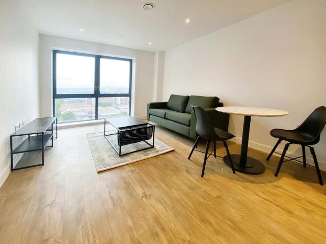 Flat for rent in Richmond Hill, West Yorkshire