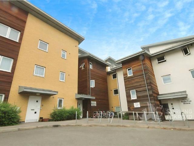 Flat for rent in North Town, Aldershot