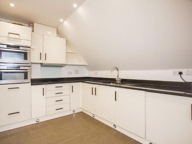 Apartment for rent in Nevill Park, Sandown Park
