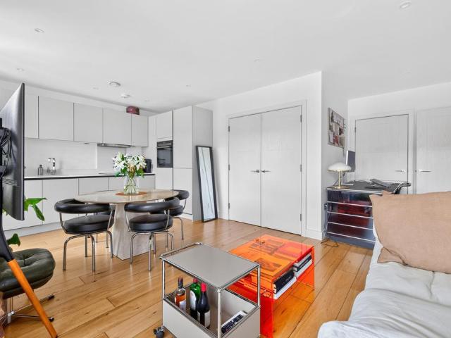 Flat for rent in Old Ford, Bow