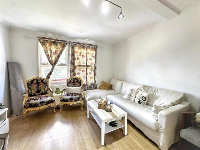 Apartment for rent in Roehampton, Greater London