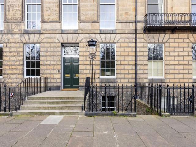 Flat for rent in New Town, Scotland