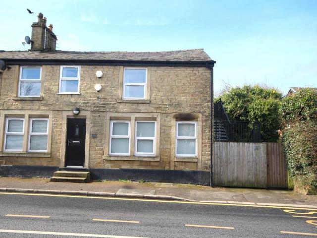 Flat for rent in Lee Bank, Greater Manchester