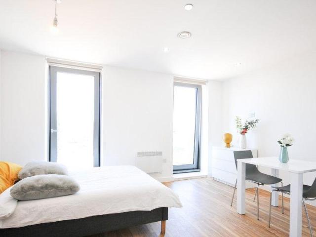 Apartment for rent in Salford Quays, Salford