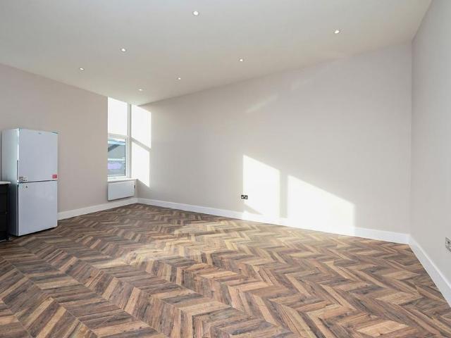 Apartment for rent in Farnborough Town Centre, Rushmoor