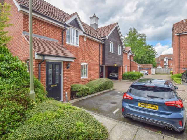 Flat for rent in Colliers End, Hertfordshire