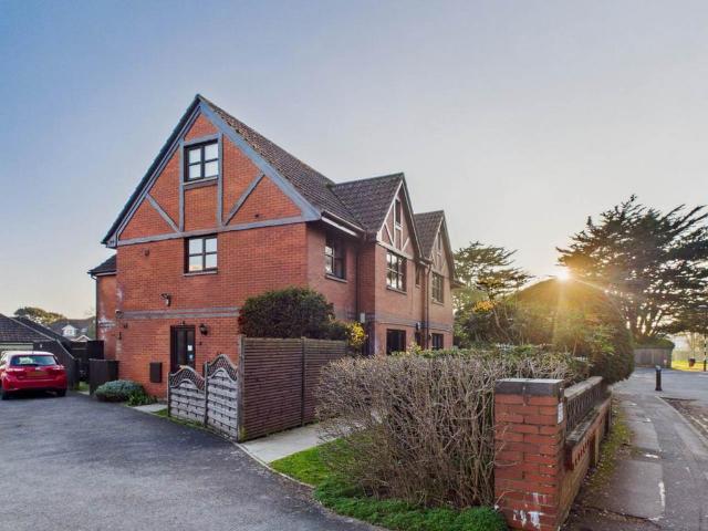 Flat for rent in Wick, Bournemouth