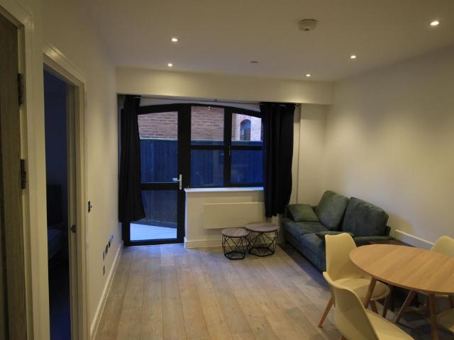 Flat for rent in Slough