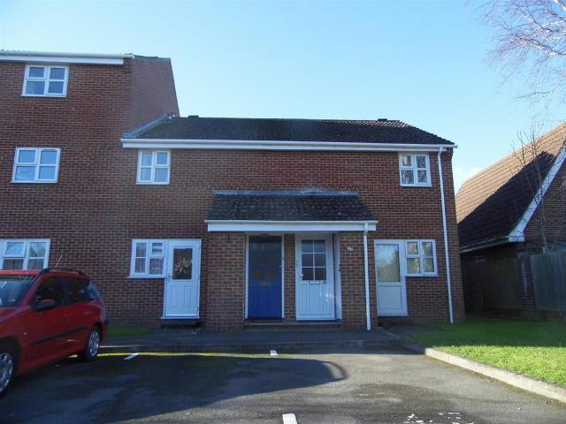 Flat for rent in Chichester, Littlecote
