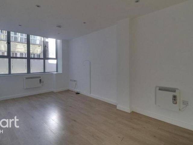 Apartment for rent in Key Street, Suffolk