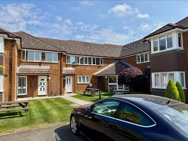 Flat for rent in Denham, Tatling End