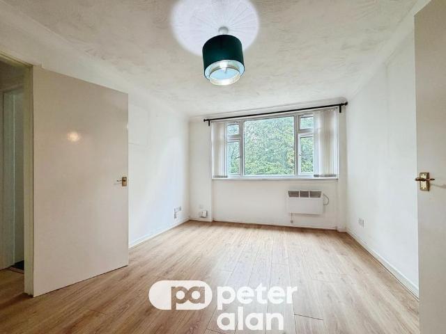 Apartment for rent in Falcon Lodge, Wales