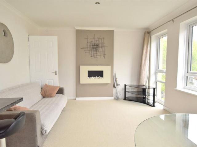 Flat for rent in Old Headington, The Slade