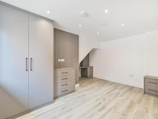 Apartment for rent in Newtown, Reading