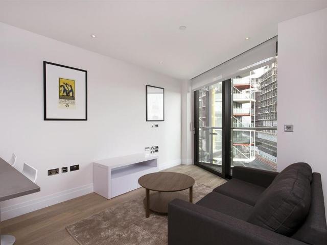 Flat for rent in Battersea, Greater London