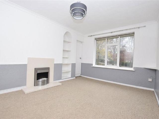 Apartment for rent in West Park, West Yorkshire