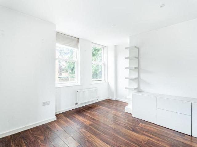 Apartment for rent in St Albans, Five Acres