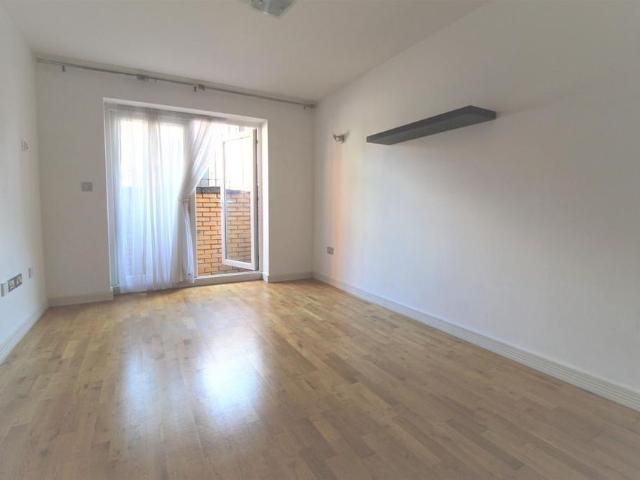 Apartment for rent in The Image, Pouchen End