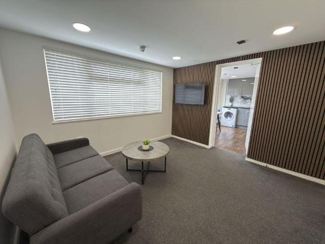 Apartment for rent in Lindley, West Yorkshire