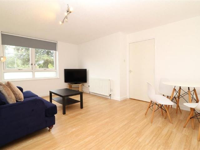 Apartment for rent in Linthouse, Glasgow