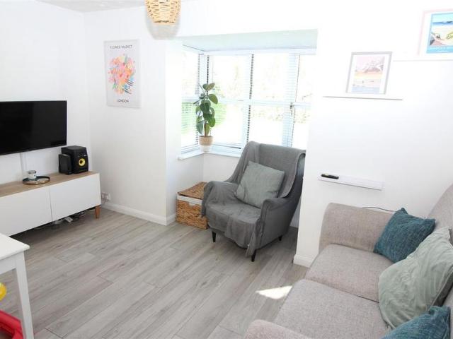Apartment for rent in Jersey Farm, Five Acres