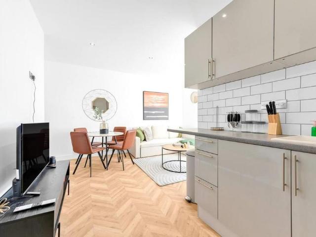 Apartment for rent in Heathlands, East Sussex