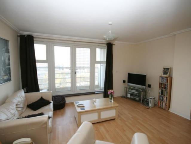 Apartment for rent in Horsell, Woking