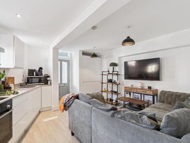 Apartment for rent in Batchworth